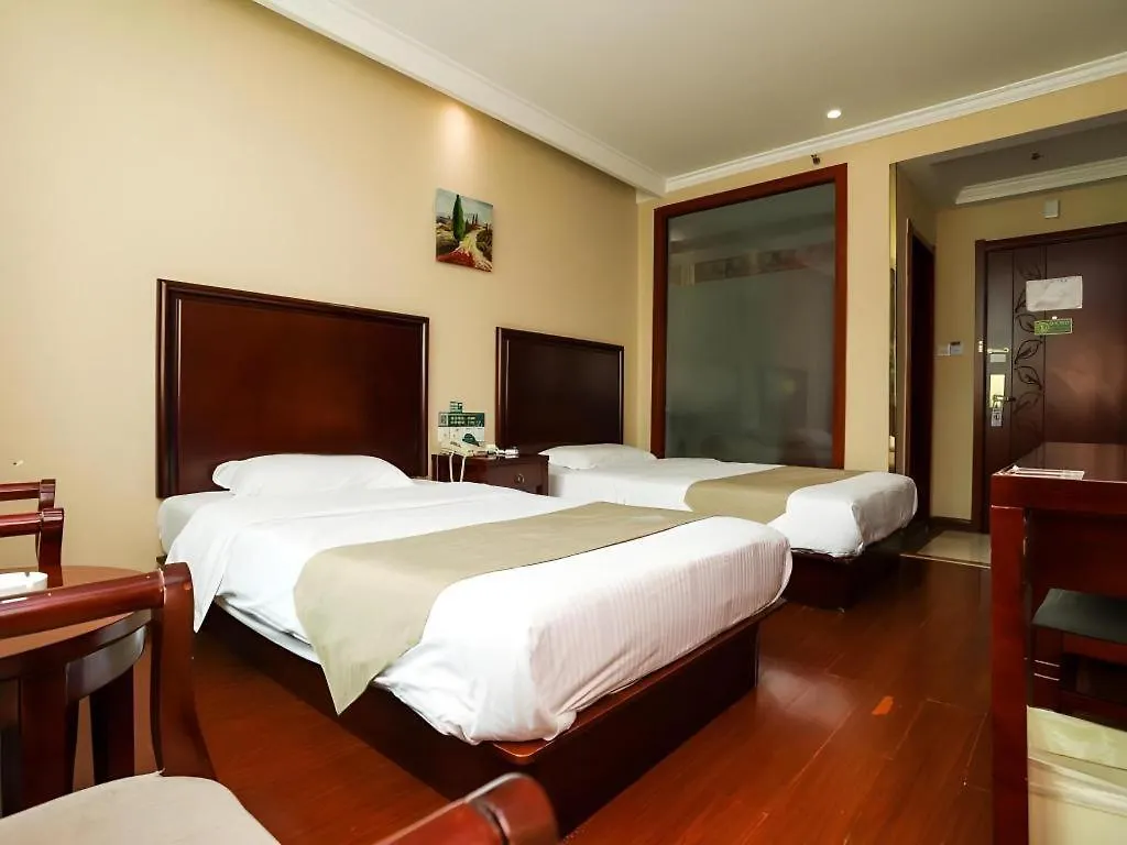 *** Отель Greentree Inn Lu Yi County Zi Qi Avenue Branch Luyi Китай