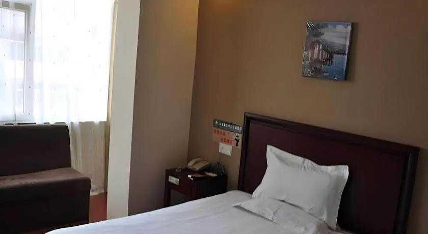 Greentree Inn Lu Yi County Zi Qi Avenue Branch Luyi 3*,  Китай