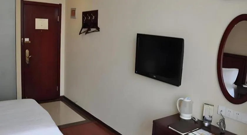 Greentree Inn Lu Yi County Zi Qi Avenue Branch Luyi 3*,  Китай