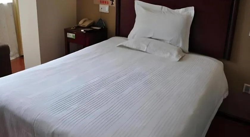 Отель Greentree Inn Lu Yi County Zi Qi Avenue Branch Luyi