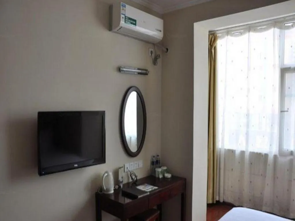 Greentree Inn Lu Yi County Zi Qi Avenue Branch Luyi 3*,