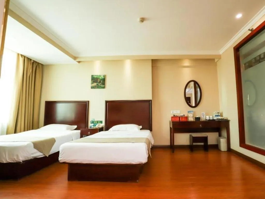 Greentree Inn Lu Yi County Zi Qi Avenue Branch Luyi 3*,  Китай