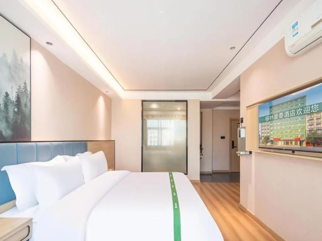 Greentree Inn Lu Yi County Zi Qi Avenue Branch Luyi 3*,  Китай